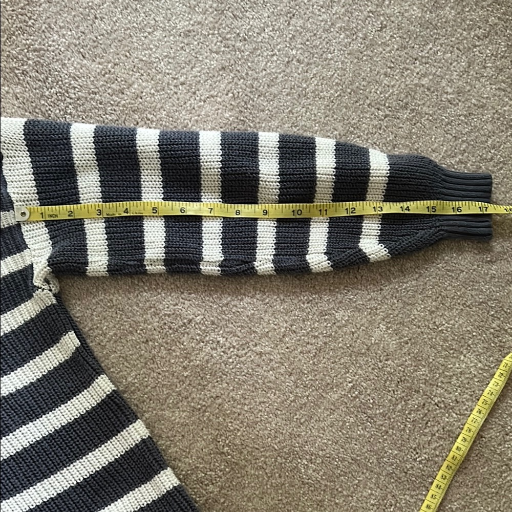 Hollister Women’s Striped Sweater - Gray and White - Size Small - Picture 7 of 7